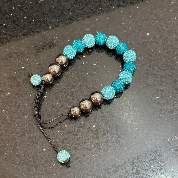 NWOT Elegant Blue Beaded Bracelet - Picture 2 of 4